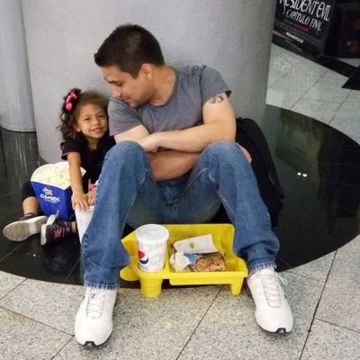 carlose_hej's profile picture. Papá de Nikole H.