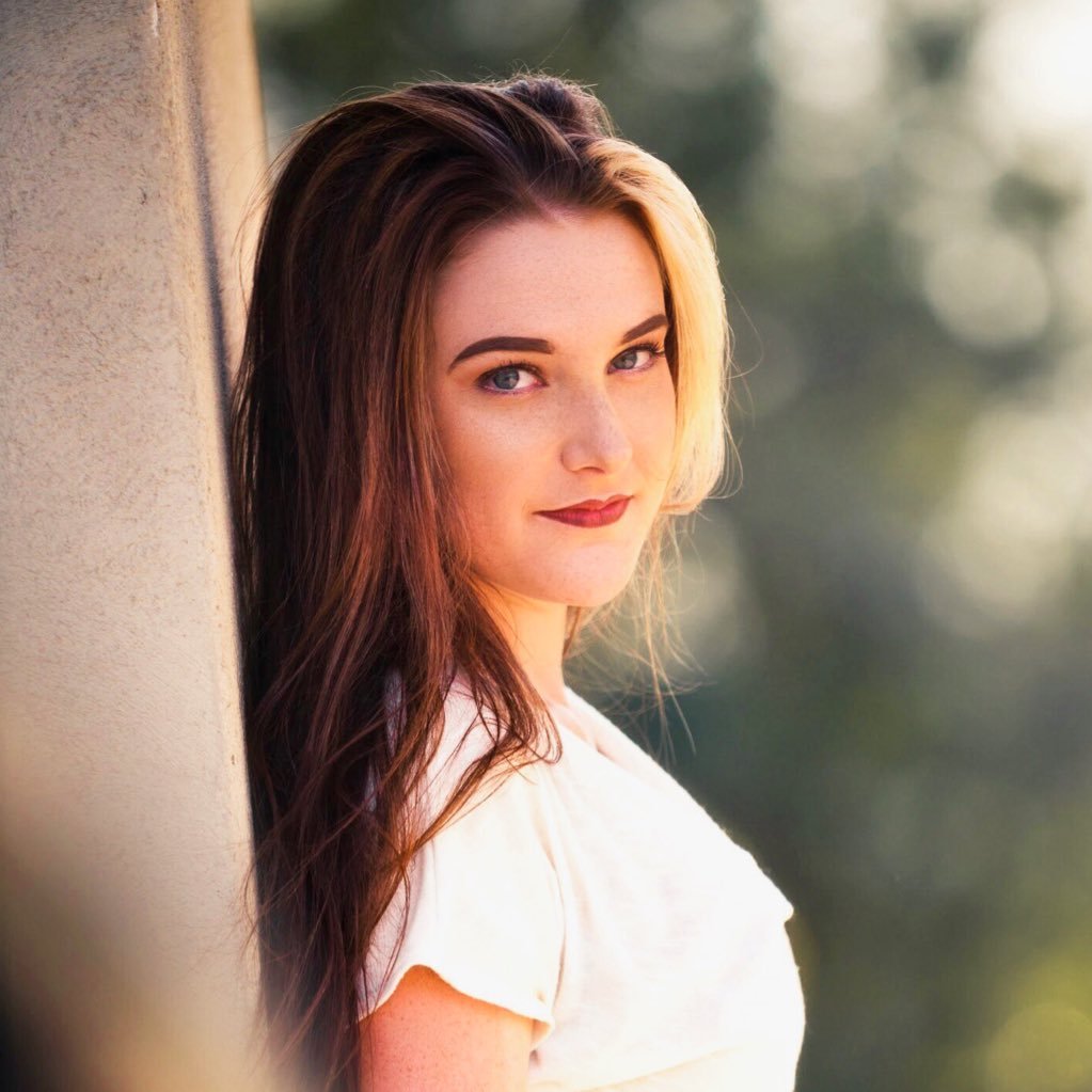 carolyn1697's profile picture. 