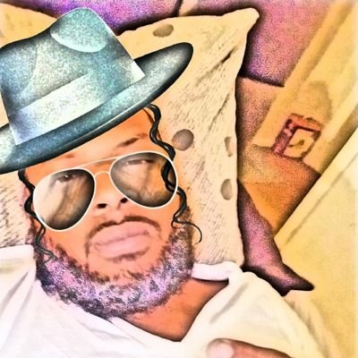 siwel_brown's profile picture. Me myself and them