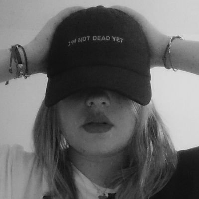 LiliyaVavilone's profile picture. Лебідь - не щука Ліля - не сука .