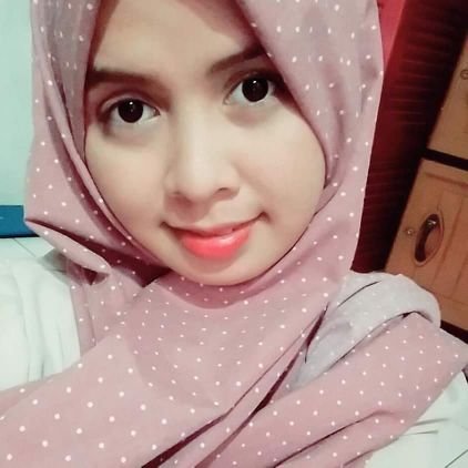 Tuhan, kalau pun aku tidak bisa berbahagia dengan seseorang yg ku cintai, tolong tetap bahagiakan dia dengan seseorang yang dicintainya