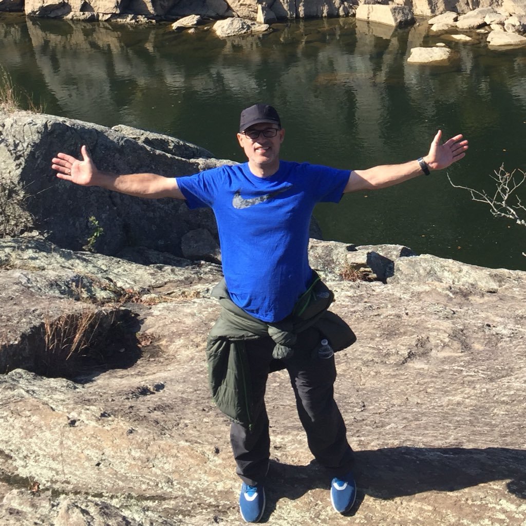 pauloivang's profile picture. Loves #science #opendata #databases #optimization #LordAllMighty ... opinions and tweets all mine. 
(tweets or re-tweets)≠endorsement