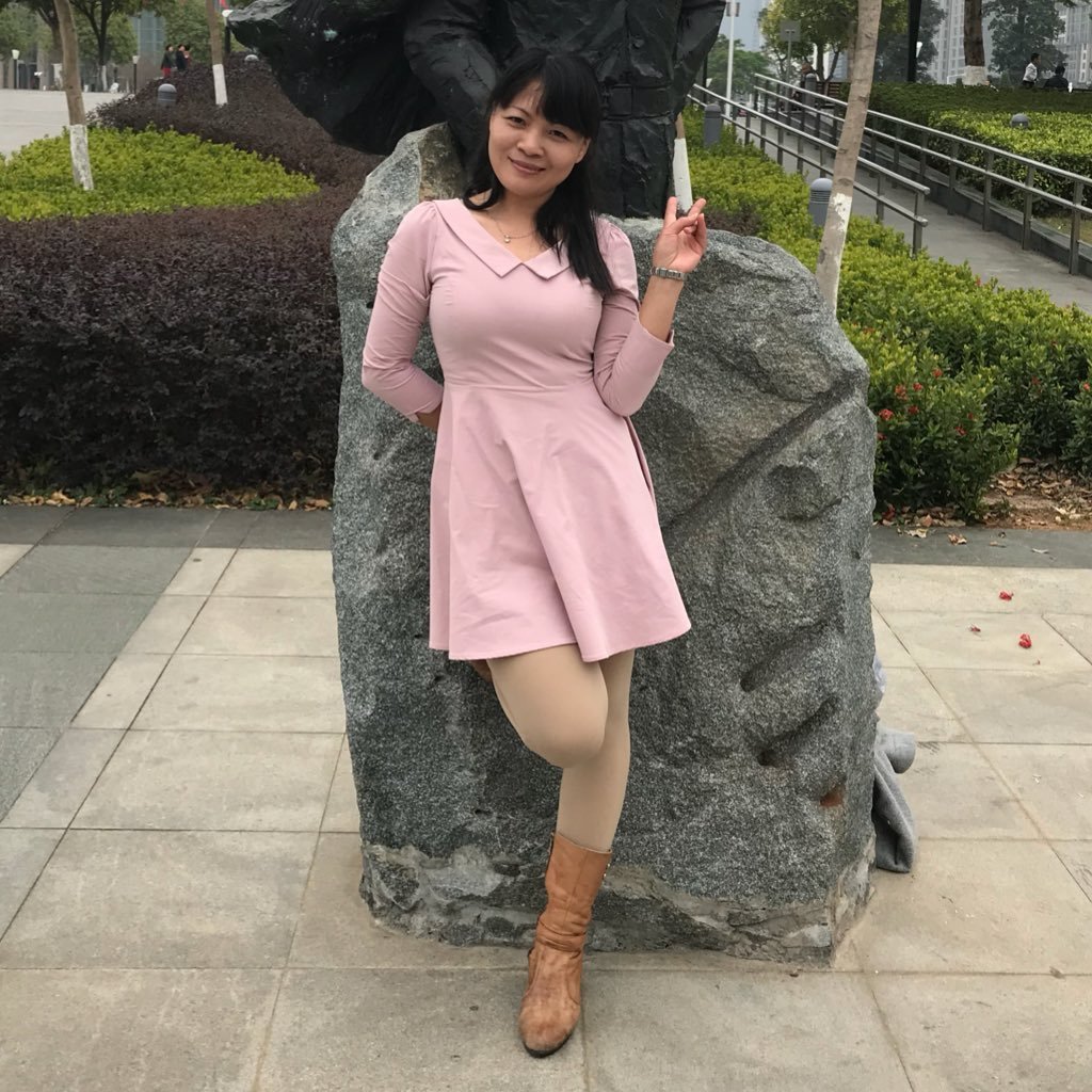 I am from Guandong province,a beautiful city in the south of China,I am frank and outgoing,I like to make friends,in my spare time,I like to do outdoor excrises