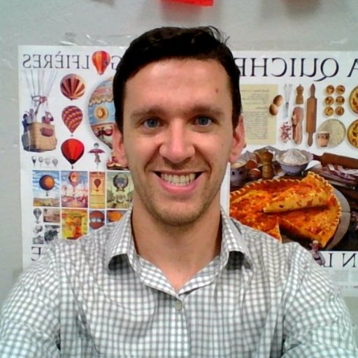 Filólogo clásico de Madrid y profesor de Latín, Griego, Español, Francés, Geografía e Historia en #PuertoRico 🇵🇷 🌍 compartiendo ideas y materiales.