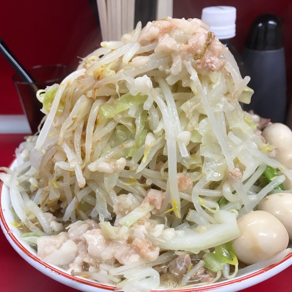 ラーメン二郎を主に色んなラーメンを食べてます。時々画像あげますが、主に見る専用。