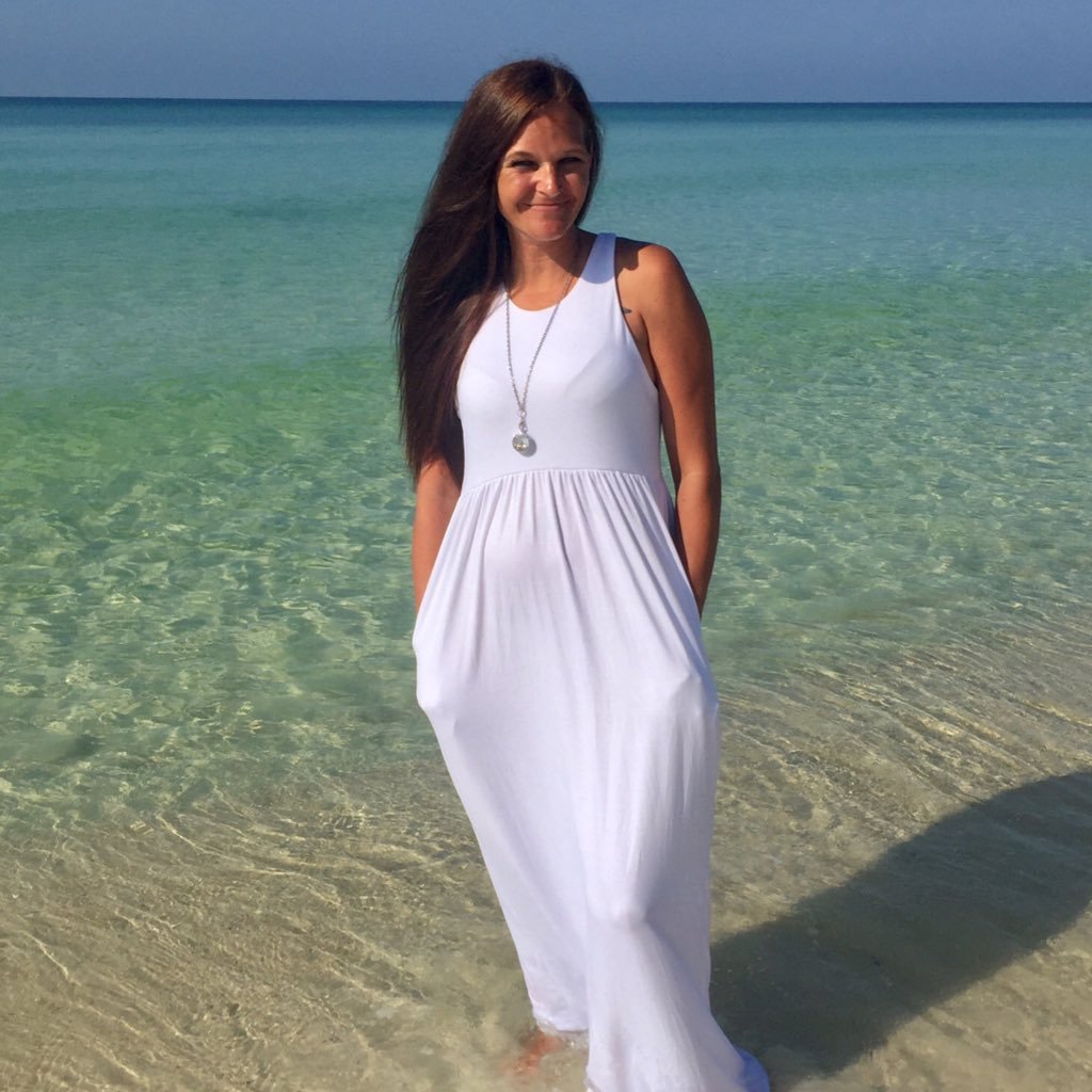 juliaparker77's profile picture. 