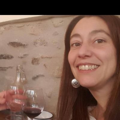 Mare.
Infermera assistencial i docent en primera intervenció sanitària.
Co-coordinadora Programa Suport Vital als centres educatius a Catalunya del CCR
