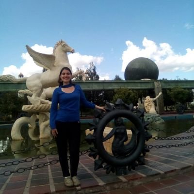 Lcda. en Ciencias Políticas y Administrativas de la UCV. Orgullosa madre de Santiago Andrés