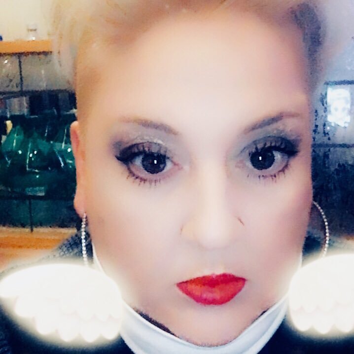 beckyrummel's profile picture. 