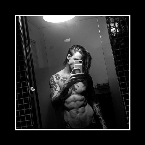 richardscott_80's profile picture. Helping ex career people to Build | Live| Give. Check out our FB group at BuildLiveGive |Dad | Angel investor | Living with PKD