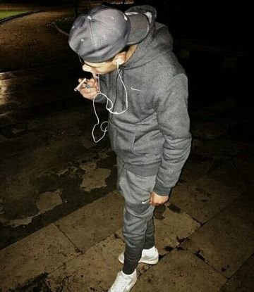 ElPapigvng's profile picture. 🔝
Insta 
@elpapi_xulo