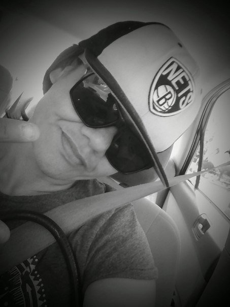 deidreferrar_81's profile picture. "Let´s paint the entire world in blue!!!!"