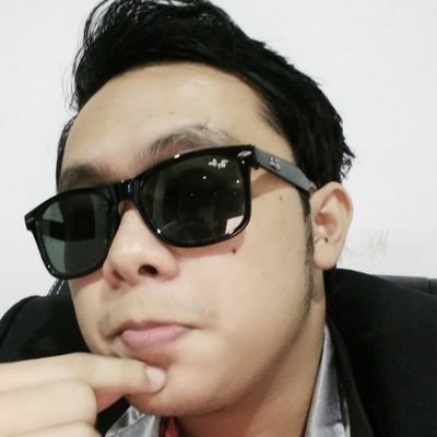 CyDeeWhy's profile picture. Hmm Travel? Hmmm Games? Hmmm Food? yeah pretty sure that sums up life