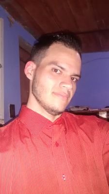 Sencillo , con aspiraciones simples y disfrutando de las cosas que me gustan .