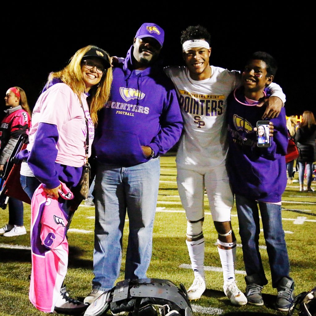 zetabluepassion's profile picture. Indiana State University C/O 1995 ~ Member of Zeta Phi Beta Sorority Inc (Spring 92) 🕊~ UWSP Football Mom 🏈🐕~ Mom of 2 awesome young men 🤴🏽