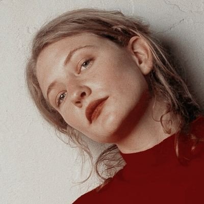 beneaddictedd's profile picture. 