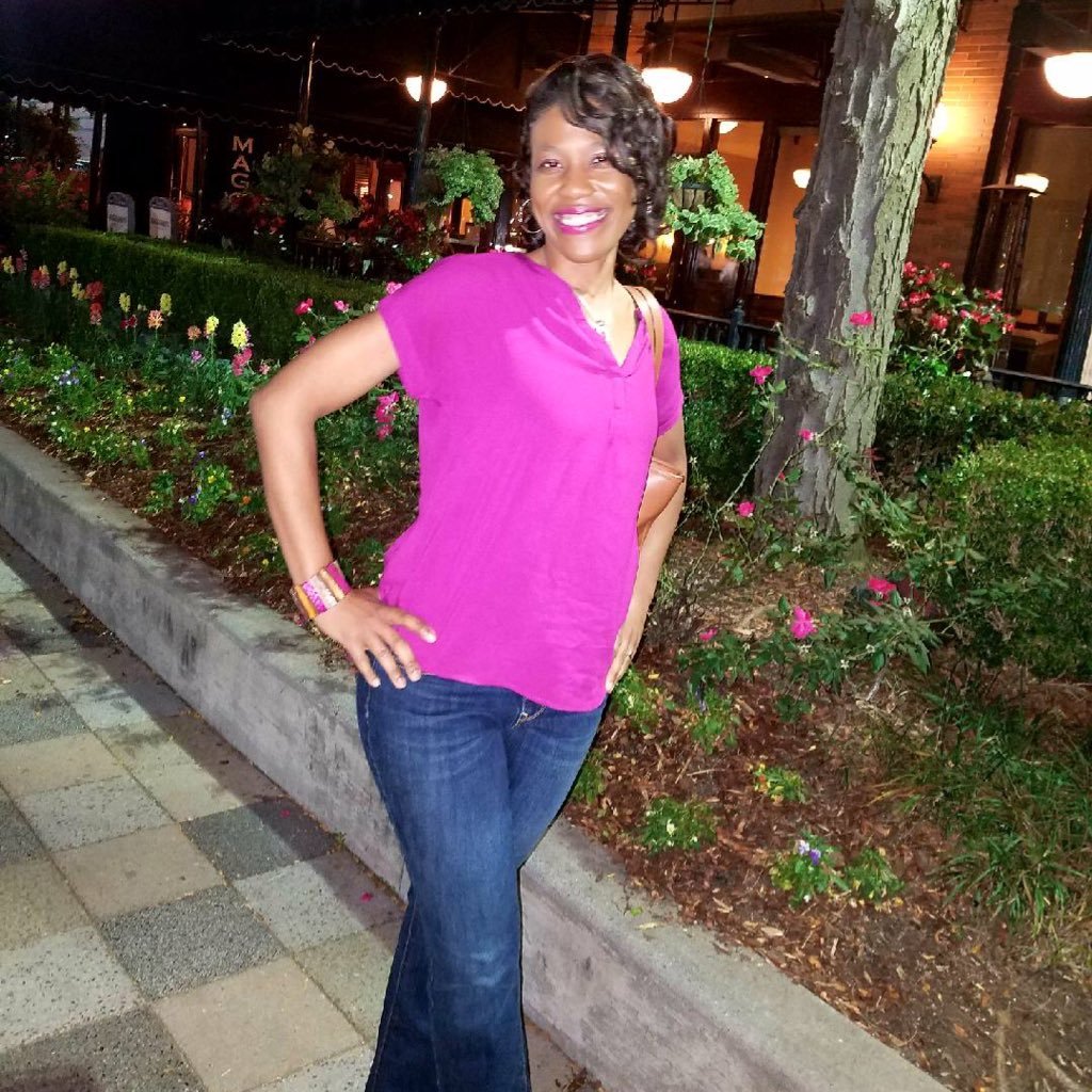 soniath95440501's profile picture. Christian. Wife. Mother. Daughter. Teacher