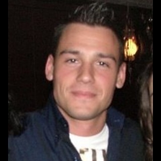 ItalyInLondon's profile picture. Italian guy now living in London... Presently work as Au Pair but pursuing career in design