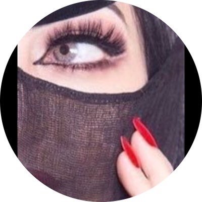وسيع العيُون اللي عليه الحشى ينلاف جبرني بحبه ناعس الطرف جبريّه .