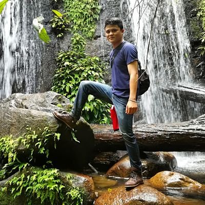 Ikuti kata hatimu, abaikan sekelilingmu, berjalanlah menurut pandangan hidupmu.