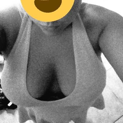 pussylover19845's profile picture. female in my 30s now cheating on my husband looking for dirty fun pictures & meetings with women and couples  No eggs. I have a  female foot fetish bad!