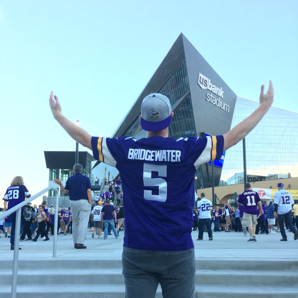 Disappointed Vikings fan since ‘98 All takes are my own, unless I overheard them and wanted the credit. Tweets often contain typos/grammatical errors.