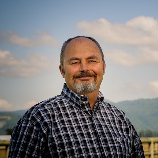 A former dairy farmer, current realtor, and passionate about #BCAg. 

Gord gives his clients a competitive edge as a specialist with BC Farm & Ranch.