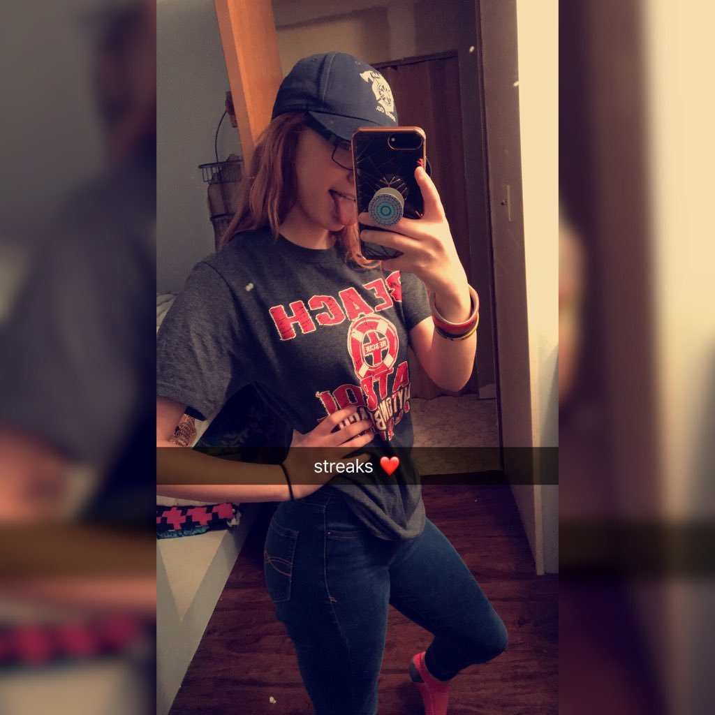 Princess_Asylum's profile picture. ||Northwestern||••Snapchat//Ashlynb.10••||15