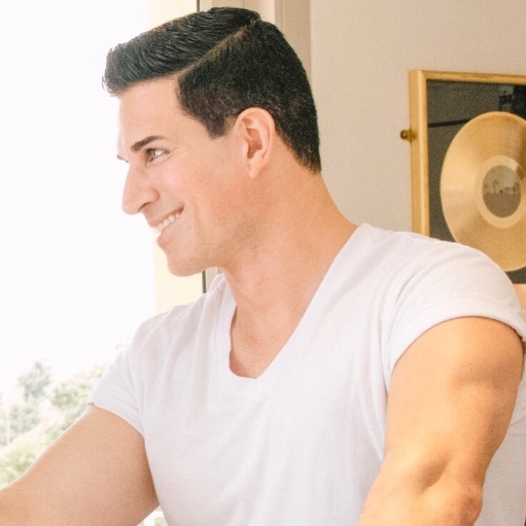 chadpittshow's profile picture. Executive Producer/Television/Radio Host. Making sumthin out of nothing is what I do erryday - Chad & Leslye in The Morning 🎧 Orlando’s Magic 107.7