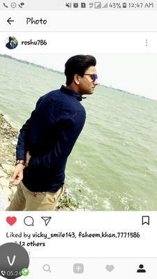 roshuansari's profile picture. i think singing make me special....otherwise i have no idia...😁