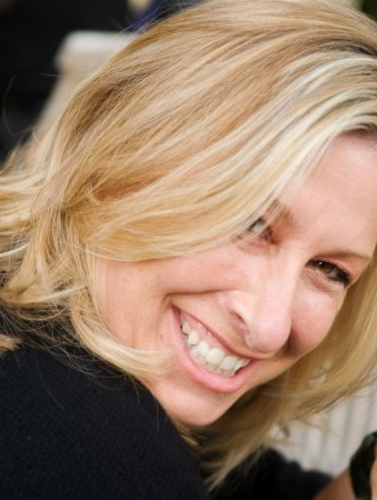 MoiyaSaintTan's profile picture. Queen of Tanning!