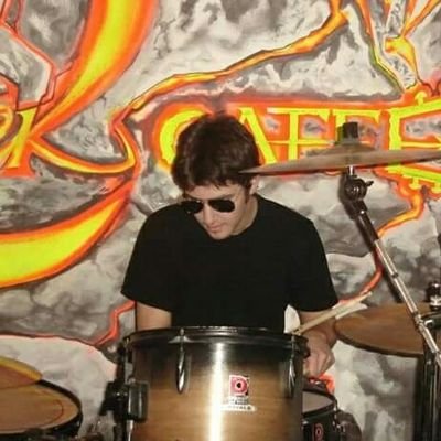 Drummer, psychodelic imbecil, Beyond time, Jahac tame, INTERBOLA, Istoricar, Starleta, Prog Snob, Despot i Haski optuzenik.
Nije sala.