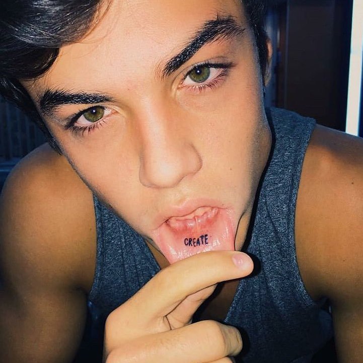free follow from @atootyroses follow me 💗