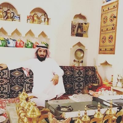 خلك مثل فضل السحاب على القاع تعطي ولا تاخد من القاع حاجه