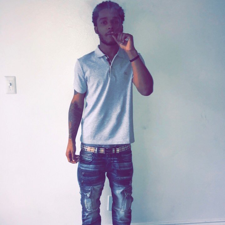 I know my nigga Quian at dem Gates waiting on me👼🏽 #Snapchat: @Dfl6w | #IG: @_dfl6wr