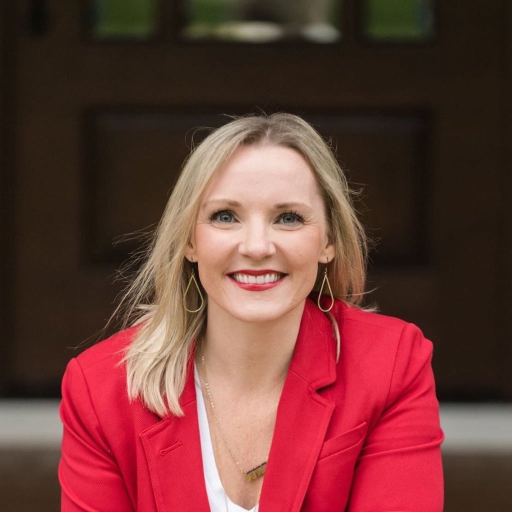 Mother, wife, entrepreneur, Clemson Tiger, Ashevillian. Lover of local things, good food and friends..