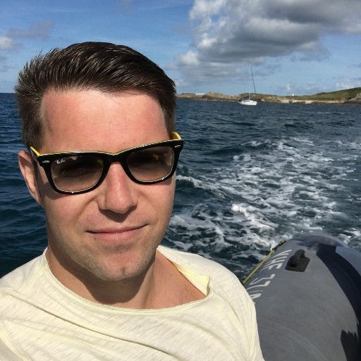 englishfox2's profile picture. criticaly thinking: I know, terrible idea!