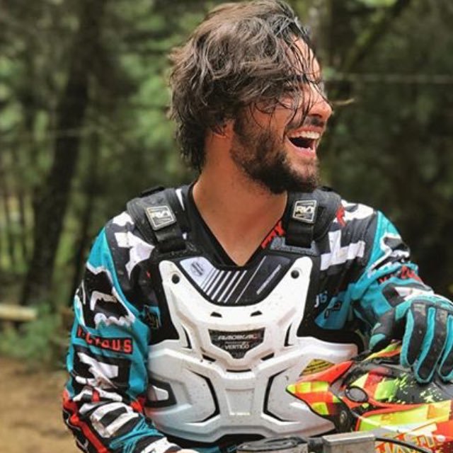 andres90s1's profile picture. life is too short to be alone