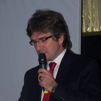 Kurt kışı geçirir, ama yediği ayazı unutmaz.