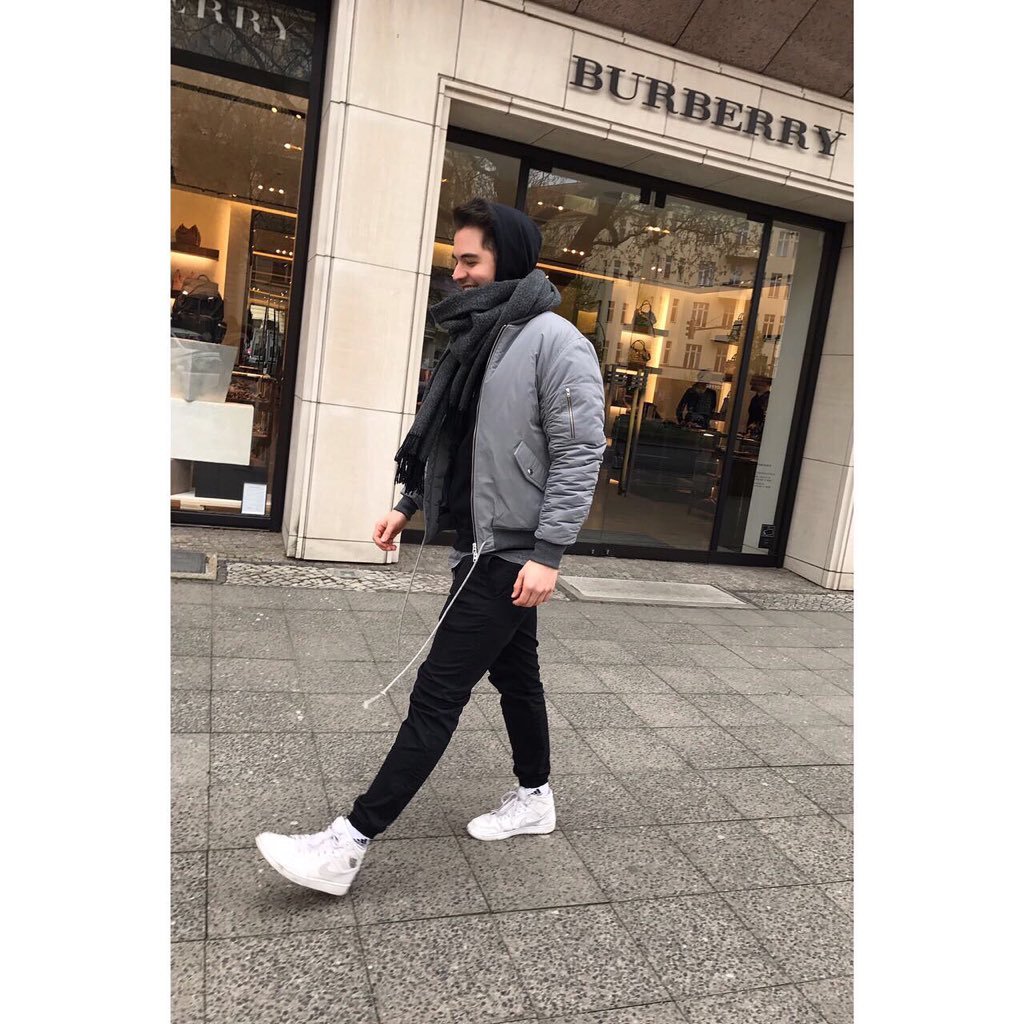 konstantin_lion's profile picture. 