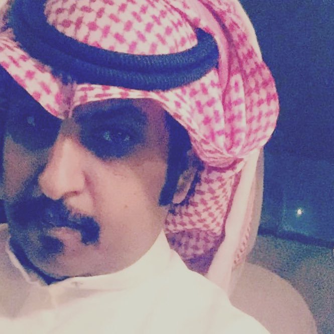 يوههء انا شيء شيء م ينوصفء 🙃 شينء وجهء لكنء زينء طبعء واسلوبء 😴😌🔨