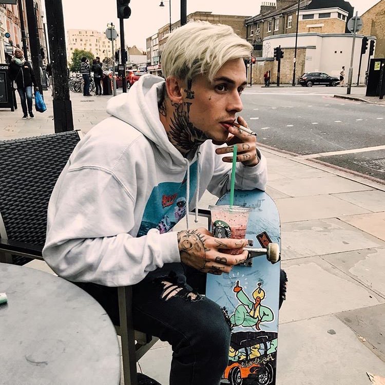 rpgwelio_'s profile picture. ⠀⠀⠀⠀⠀⠀ ⠀⠀⠀⠀⠀ s e n d ⠀n u d e.