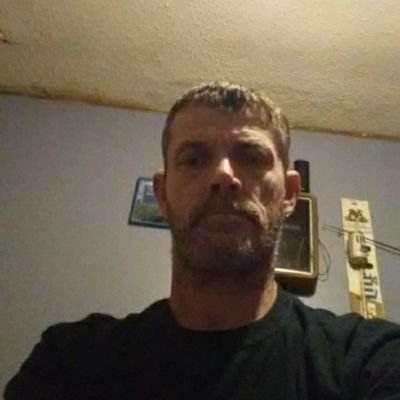 Just a average Country man, love the outdoors, I enjoy anything to do with the outdoors, and women, I also draw, and love to write songs, that mean something.