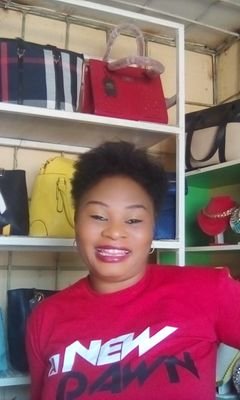 VivianOmos's profile picture. 