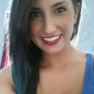 rae_bovee's profile picture. Made in Oregon 🗻🌧️🌲