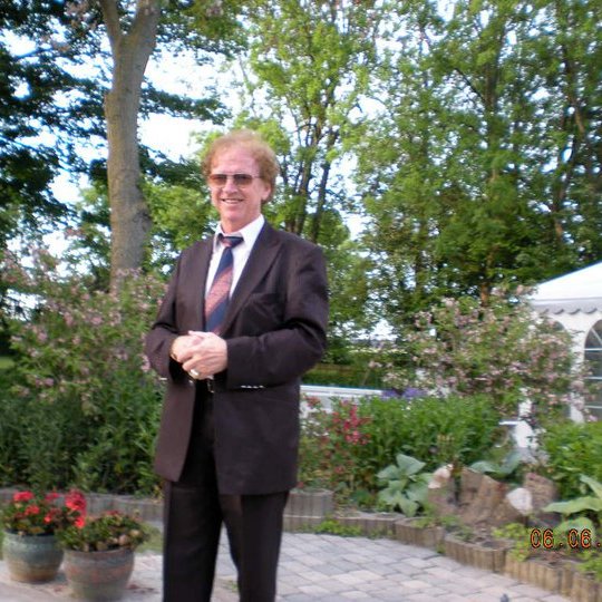 EKONEFT's profile picture. 