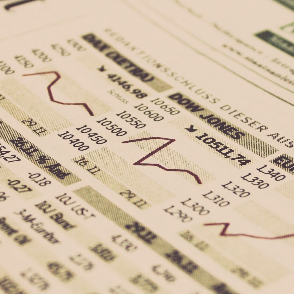 commonerinvest's profile picture. A common man interested in saving, investing and hustling for financial independence/early retirement