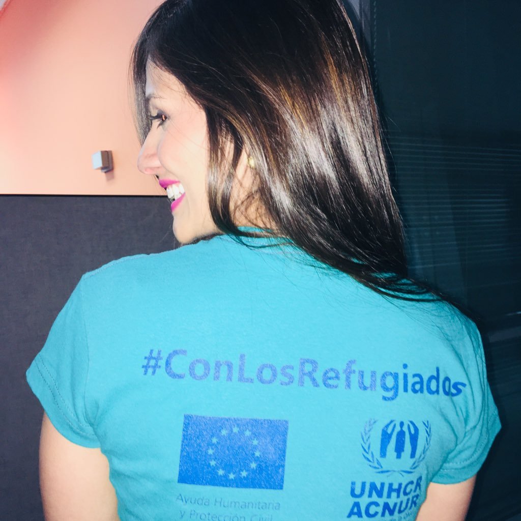 CaroBigott's profile picture. Periodista. @TelemundoNews @AlRojoVivo. Principios, libertad, respeto y una sonrisa.