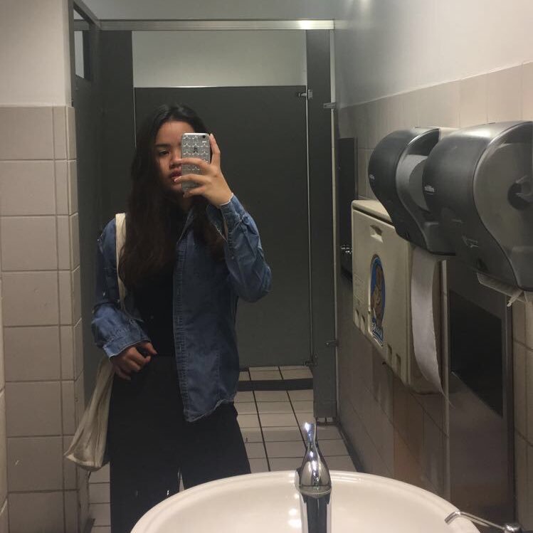 _michelliexx's profile picture. i'm not that interesting • LA 🌴 • 17 • 👻 xmichelliexx