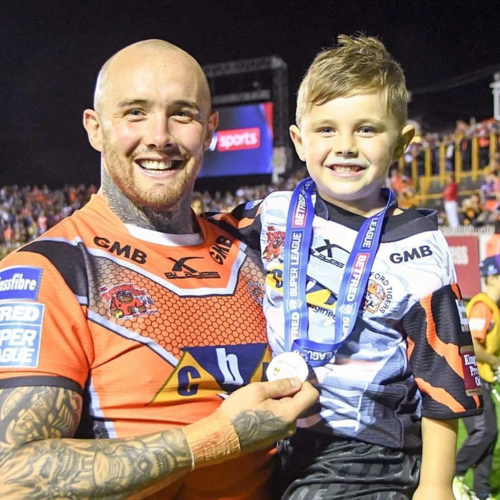 Rugby league player for castleford tigers Best job & family in the world. @ctrlfc